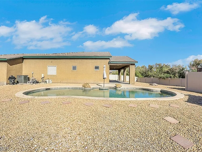 2519 Sparrow Way — Photo 43