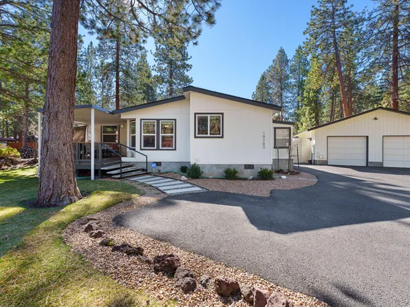 19703 Carm Ln, Bend, OR 97702