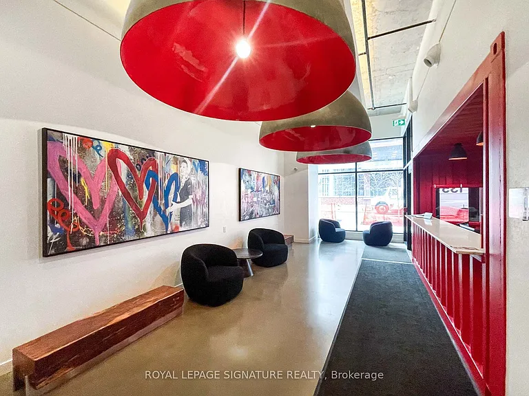 135 E Liberty St #Penthouse 9 — Photo 40