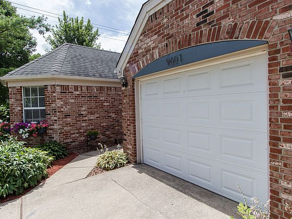2nd image of 9601 Roxbury Dr