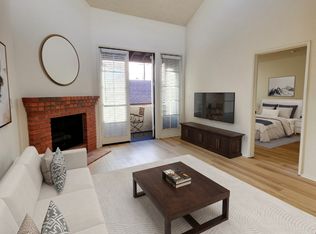 11955 Walnut Ln APT 202, Los Angeles, CA 90025