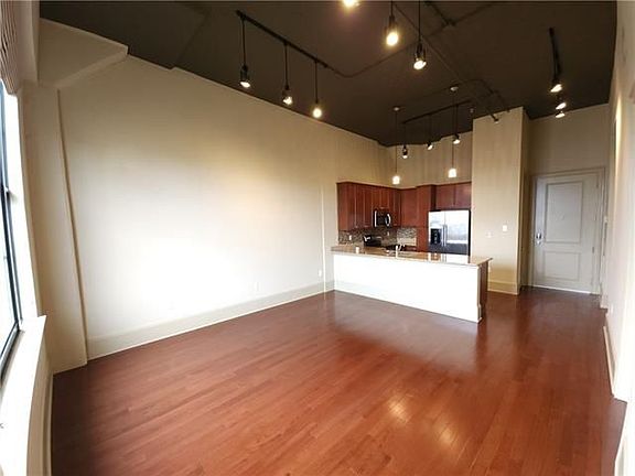 3rd image of 1201 Canal St APT 469
