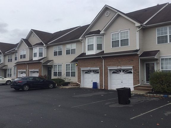 2nd image of 12 Reins Ct #905