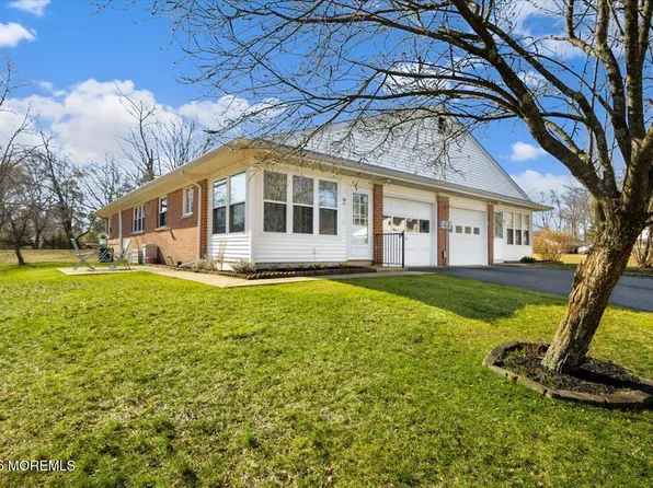 136 A Azalea Drive, Whiting, NJ 08759