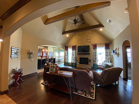3rd image of 2504 SW 135th Cir