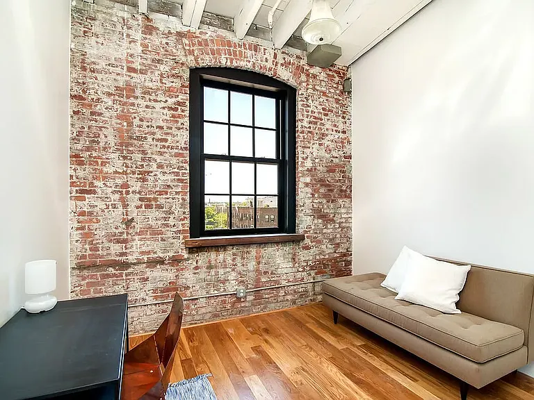 103 N 10th St #2F — Photo 3