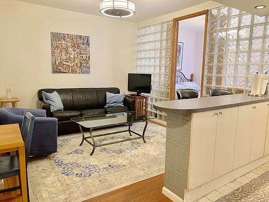 Sold by Sterling Holdings | media 1