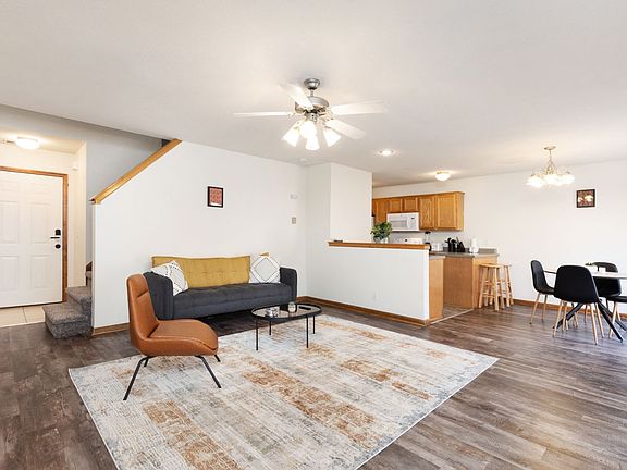 3rd image of 2518 Deerfield Blvd