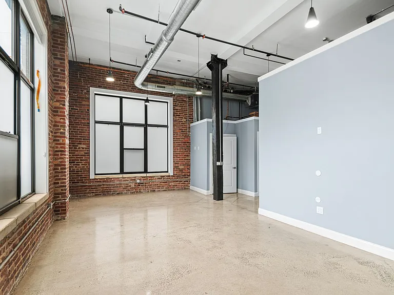 3421 Richmond St #114 — Photo 12