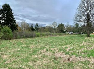 Emery Rd, Moreland hills, OH 44128