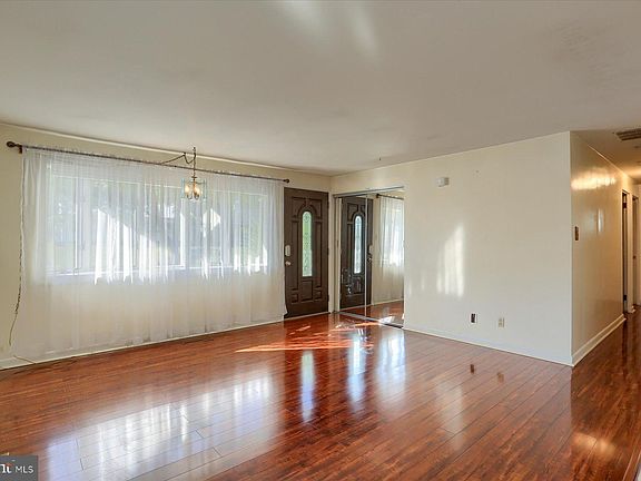 2nd image of 2108 Wentworth Dr