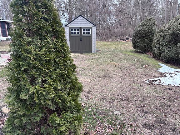 4th image of 18 Old Forge Rd #9