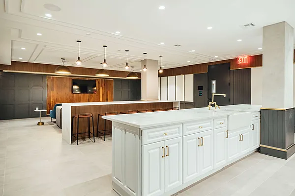 Rented by Nooklyn NYC LLC | media 151