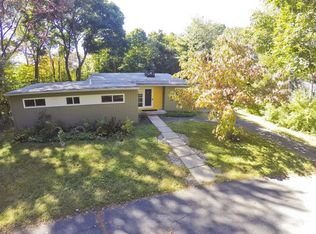 25 College View Hts, South Hadley, MA 01075