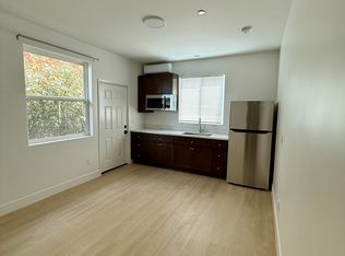 20298 Williamsburg Ln #C, Saratoga, CA 95070