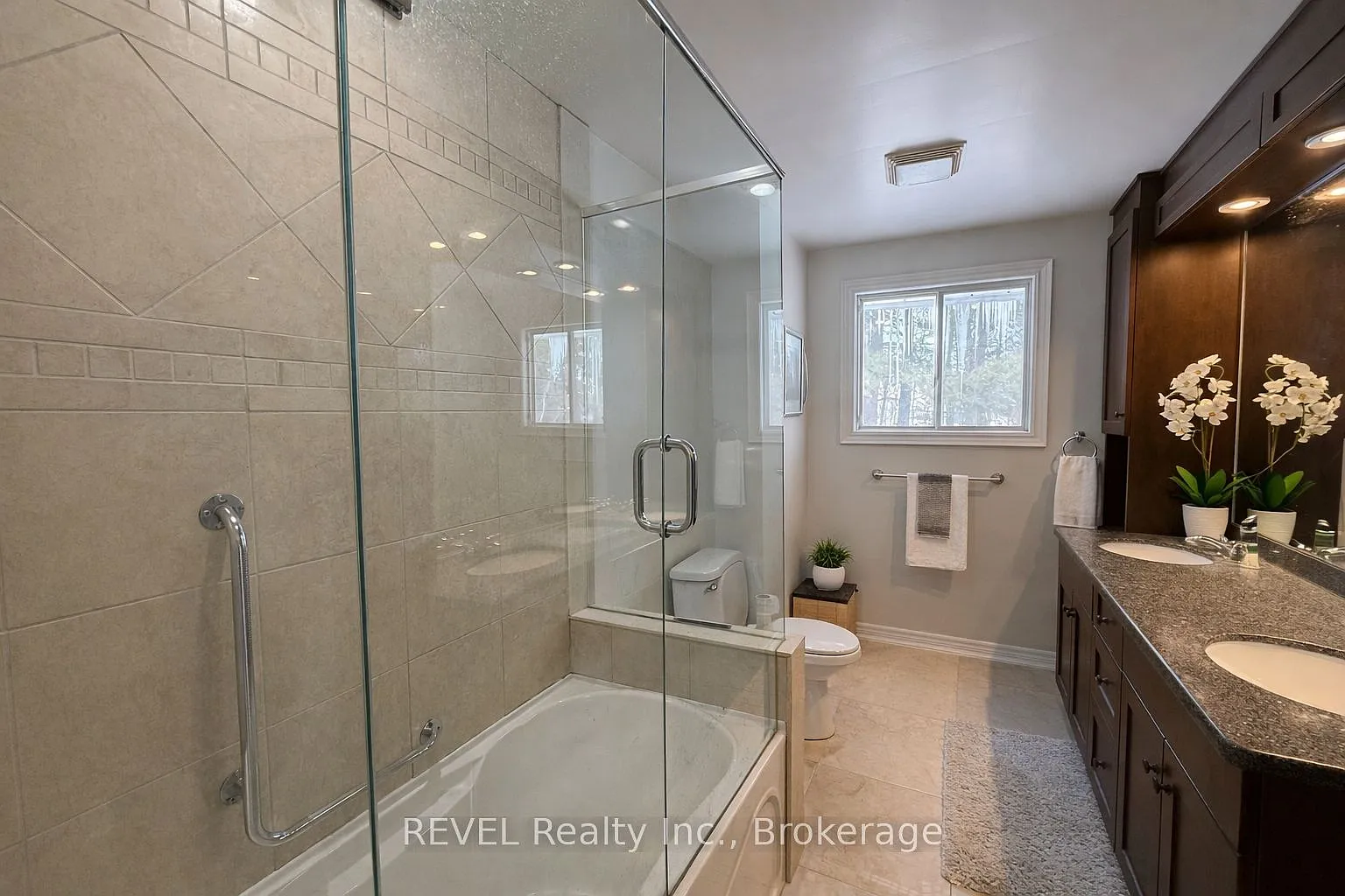 3 bed, $2,999 — Photo 4