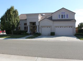8824 Staplehurst Way, Elk Grove, CA 95624