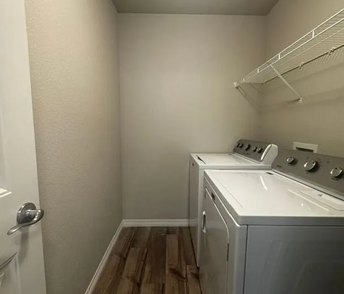 5338 Kingscote Dr — Photo 17