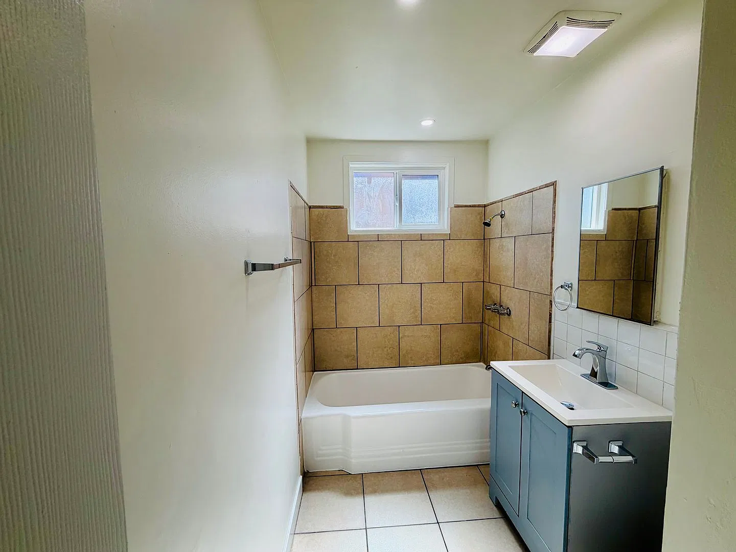 1233 -1235 Spruce St. (11 units) — Photo 4