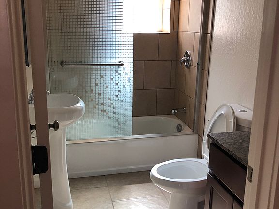 5th image of 980 36th St #4