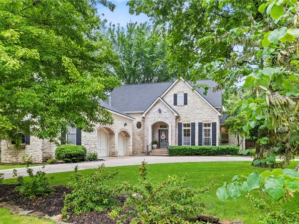 3662 E Township St, Fayetteville, AR 72703
