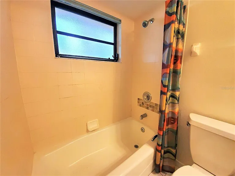 88 Temple Rd — Photo 28