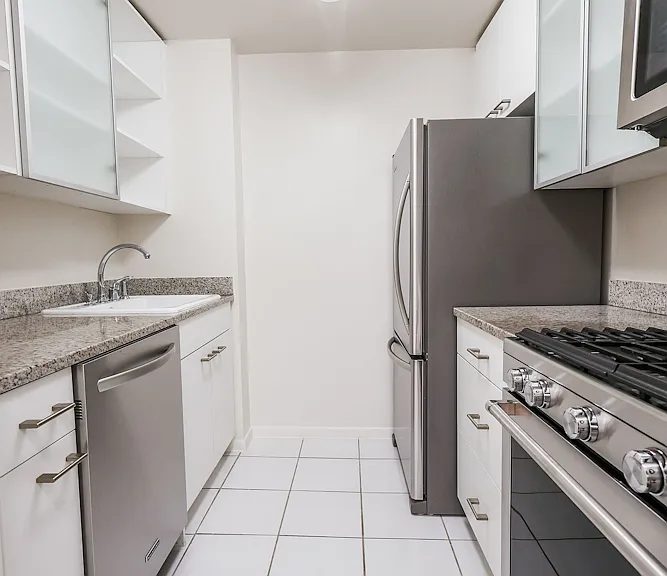 180 W 20th St #11B — Photo 4