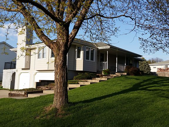 2nd image of 3520 Wildbriar Ln