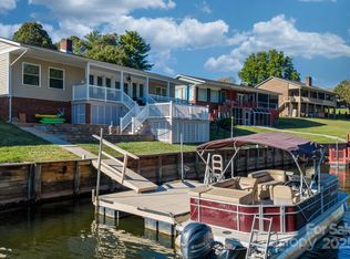 349 Taylorsville Beach Ct, Taylorsville, NC 28681