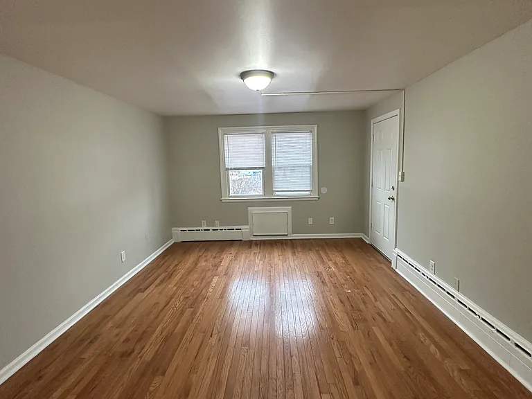 641 Newhall St #1R — Photo 10