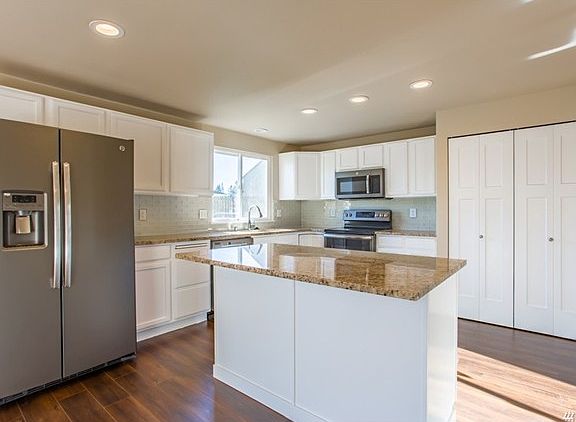 5th image of 8827 Haro Ct SE