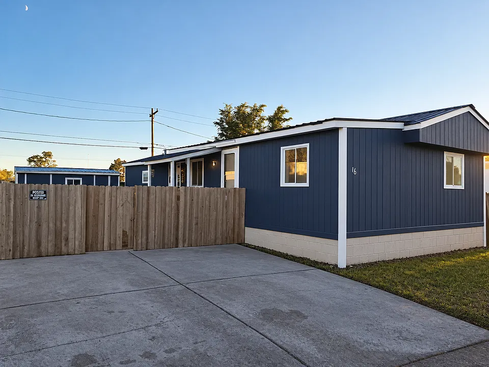 16 Babur St