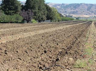 7050 Holsclaw Rd, Gilroy, CA 95020