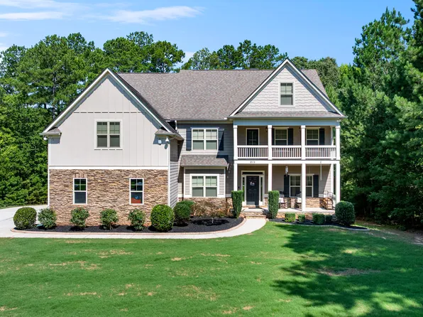 211 Fox Hall Xing W, Senoia, GA 30276