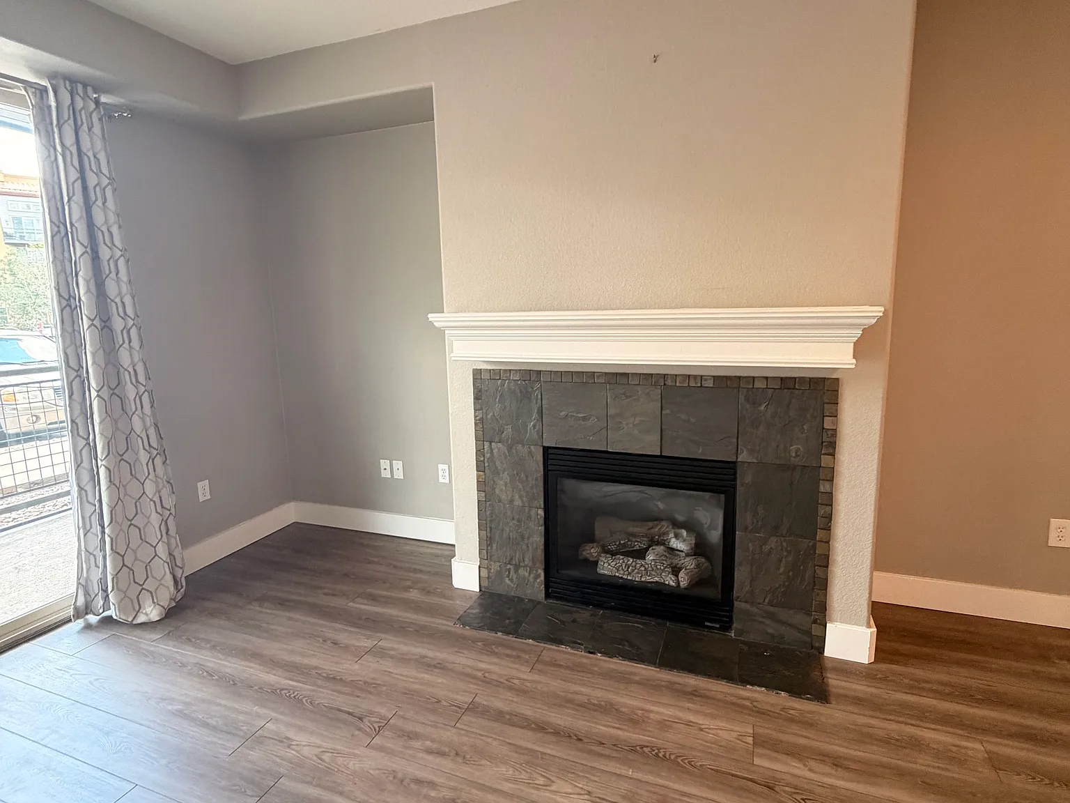 2 bed, 1125 sqft, $1,950 — Photo 3