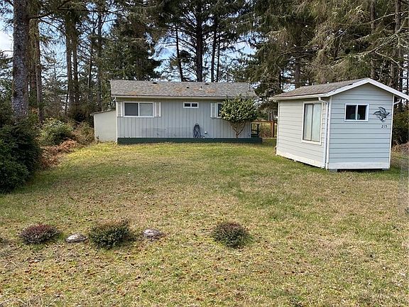 2nd image of 215 Dolphin Ave NE