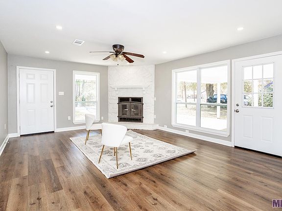 4th image of 10431 Wade Dr