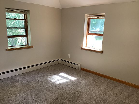 4th image of 3004 N Meridian Rd