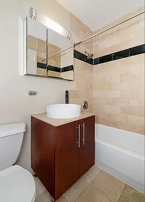 Rented by REAL New York | media 3