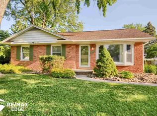 1467 W Judd Rd, Flint, MI 48507