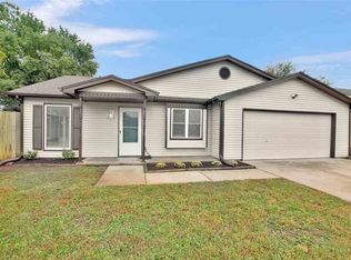 2142 S Fieldcrest Ct, Wichita, KS 67209