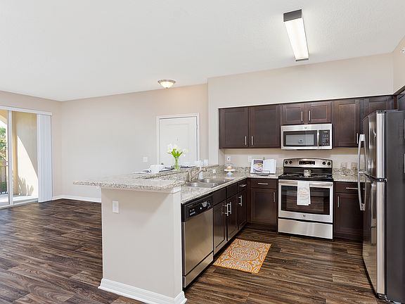 Quantum Lake Villas Apartment Rentals - Boynton Beach, FL | Zillow