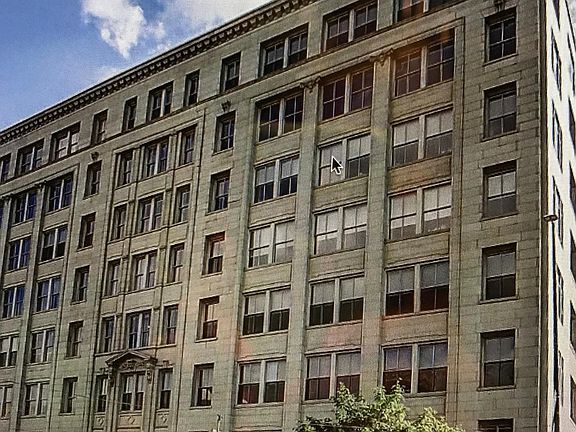 4th image of 400 Pike St Unit 703