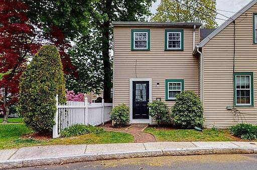 2nd image of 17A Rushmore St #17A