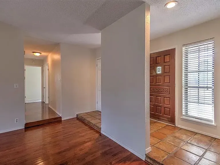 2604 W Hartford St — Photo 10