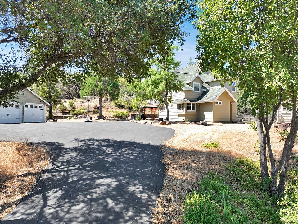 1st image of 16400 Dulcinea Dr