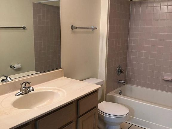5th image of 1943 Heron Ave Unit B