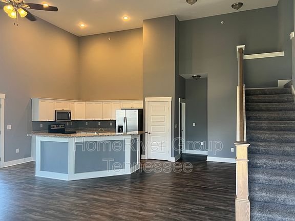3rd image of 1327 Everwood Dr