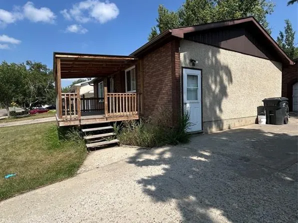 1822 110th STREET, North Battleford, SK S9A 2Z7