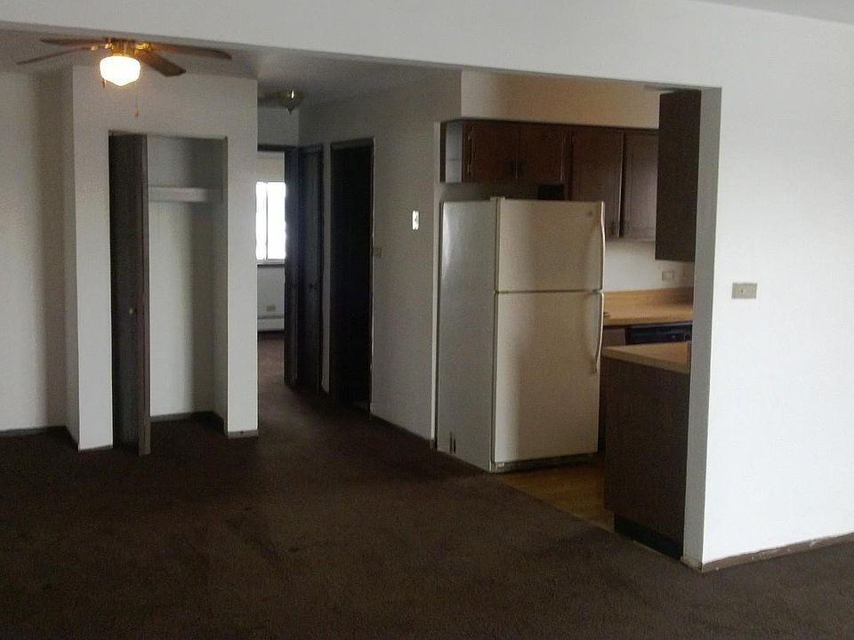 1st image of 5806 Independence Ave #6